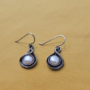Didae Silpada sterling silver freshwater pearl drop earrings - Marked Israel